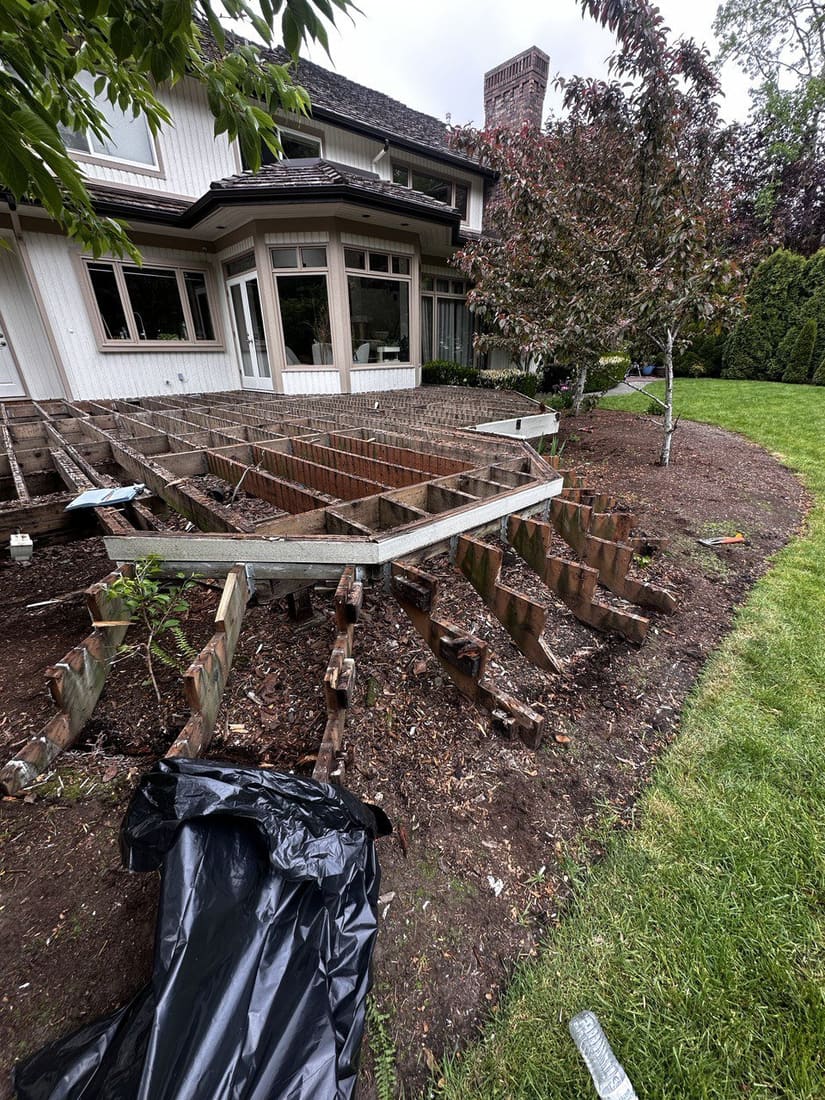 Deck #11 before — old planks and rail